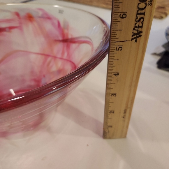 Gorgeous pink -swirled Kosta Boda glass serving bowl : manufactured in Sweden - Picture 6 of 6